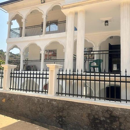 After 5 Apartment 3 2 Spacious En-Suite Bedrooms Freetown Esterno foto