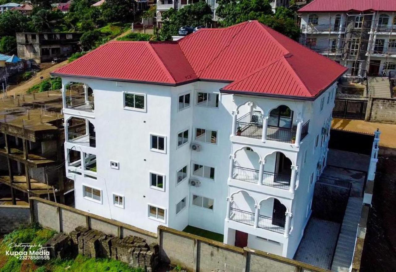 After 5 Apartment 3 2 Spacious En-Suite Bedrooms Freetown Esterno foto